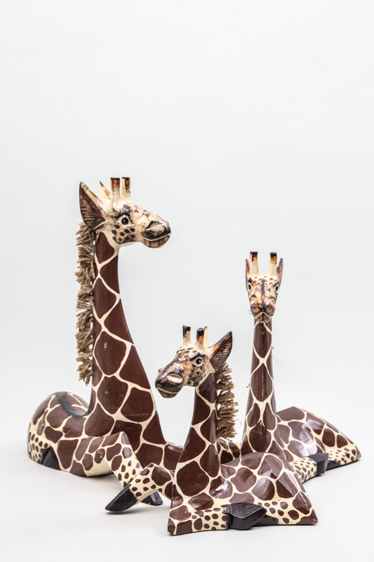 Giraffe sitzend braun 30 cm