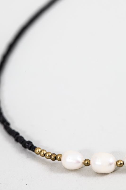 Kette Afghan Stein schwarz mit 3 Perlen