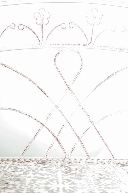 Blumengestell 3 mit Tablaren breit antik weiss